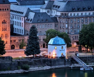 Pegelhaus Nacht