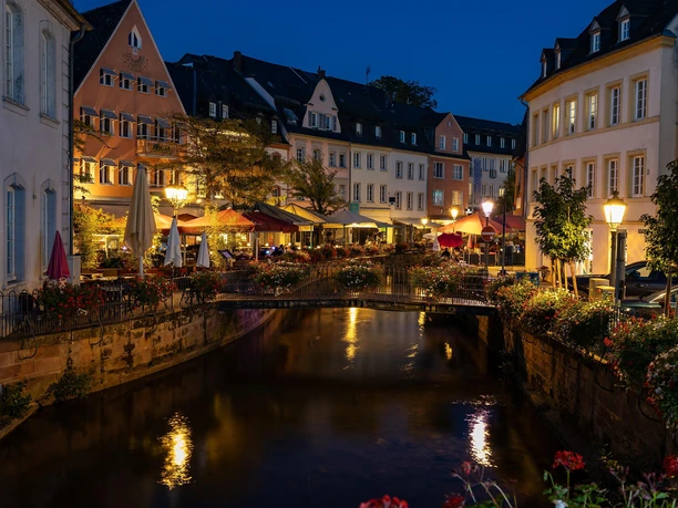 Saarburg bei Nacht