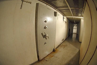 Ehemaliger Bunker der Landeszentralbank NRW