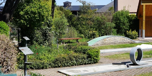 Minigolfplatz mit Gradierbau