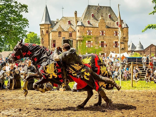 Ritterspiele auf Burg Satzvey