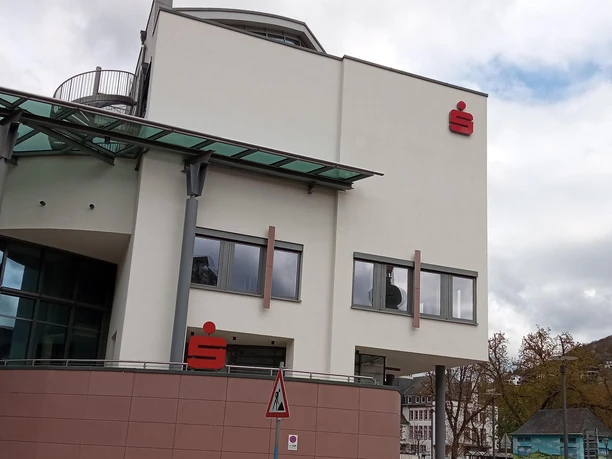 Sparkasse 2