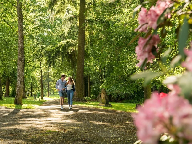 Burggarten in Hachenburg Spaziergänger
