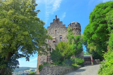 Eingang zum Burghotel Staufenberg