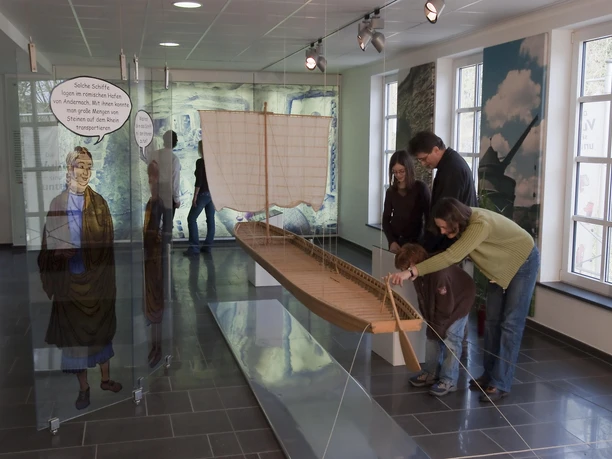 Blick in das Vulkanpark Infozentrum Rauschermühle