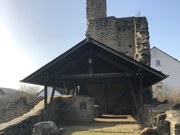 Glaadt Burgruine