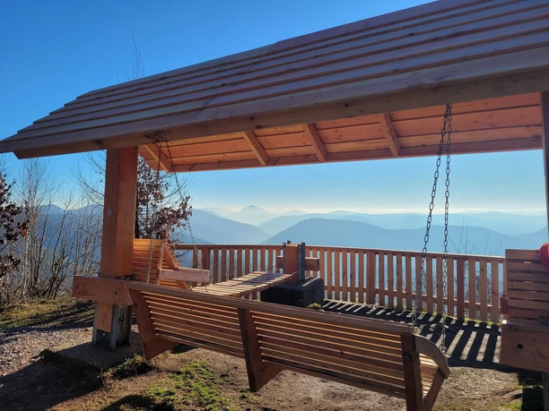 Panoramaschaukel am Kirschfelsen