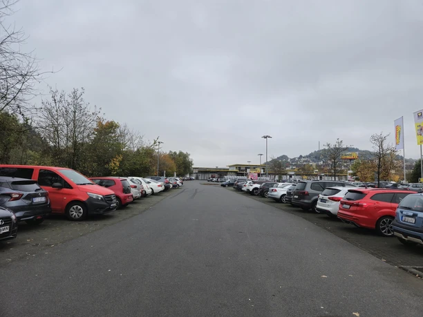 Parkplatz Übersicht 2