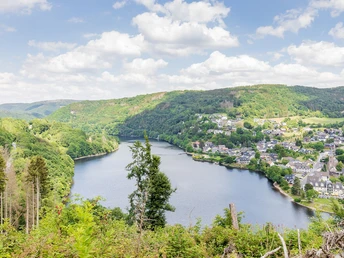 Oberhalb von Einruhr