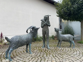 Ziegenhirte mit Ziegen Bornheim