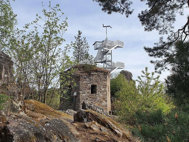 Turm Spitzer Stein historisch und neu