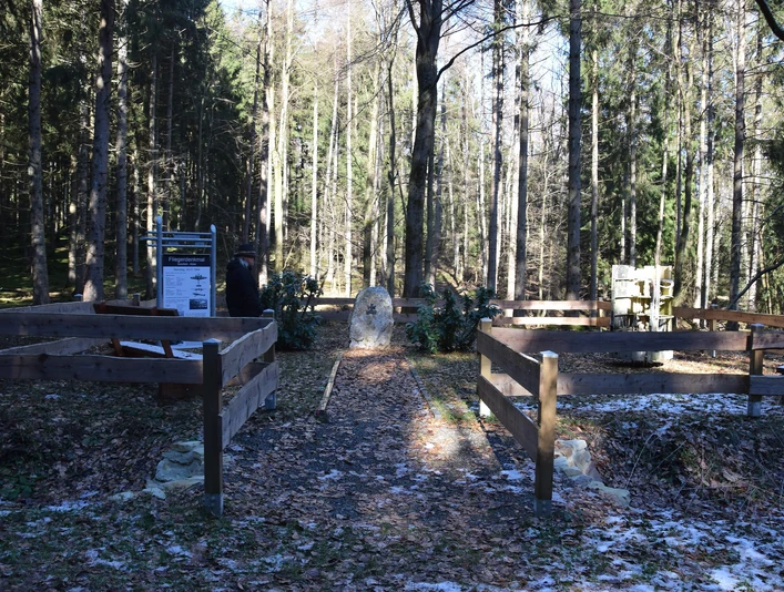 Fliegerdenkmal, Geisfeld-Abtei