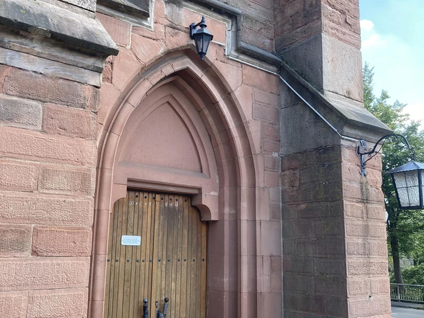 kath. Kirche Eingang