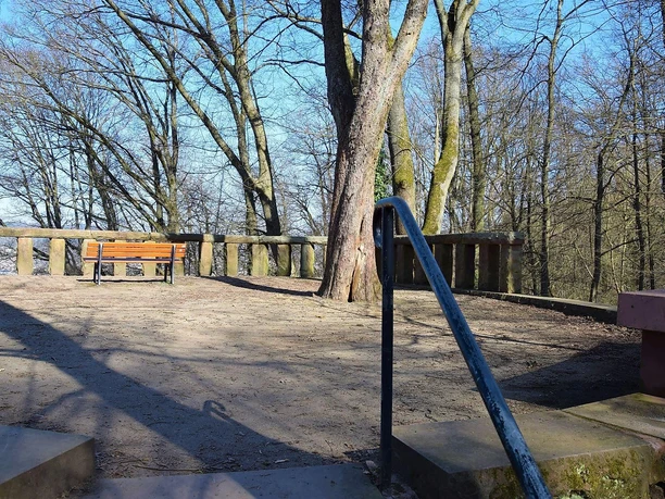 Sitzmöglichkeit: Alten Schwertrichtstätte