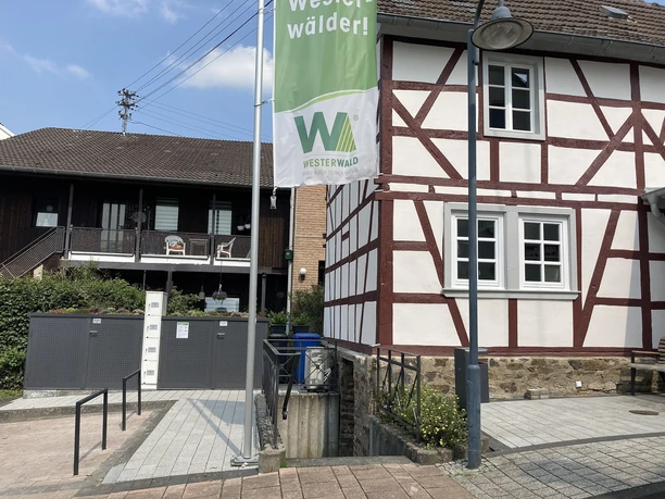 Lademöglichkeit hinter TI