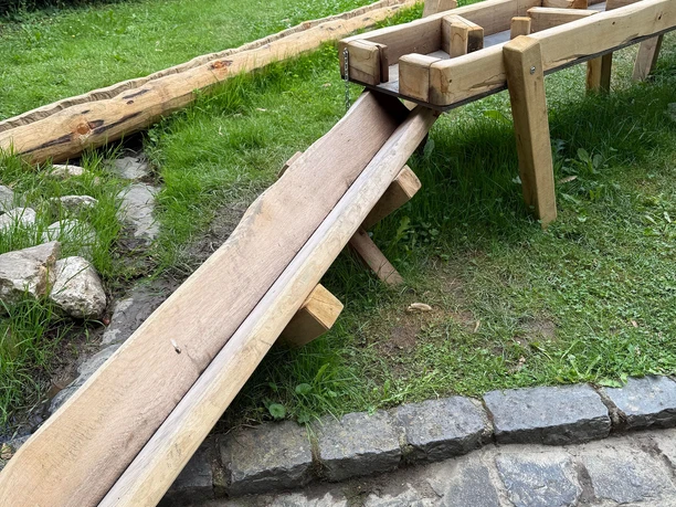 Wasserbahnen zum Spielen