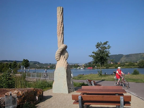 Die vier Elemente - Skulptur "Erde"