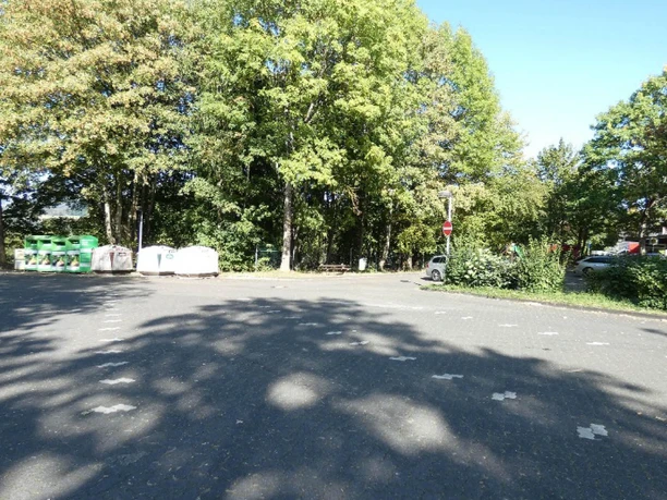 Blick zu den Busparkplätzen