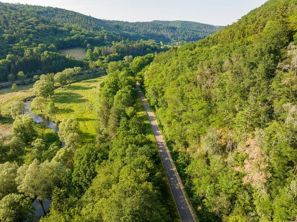Ahr-Radweg zwischen Antweiler und Fuchshofen