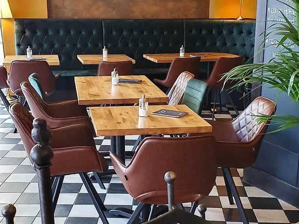 Innenansicht Cafe am Markt