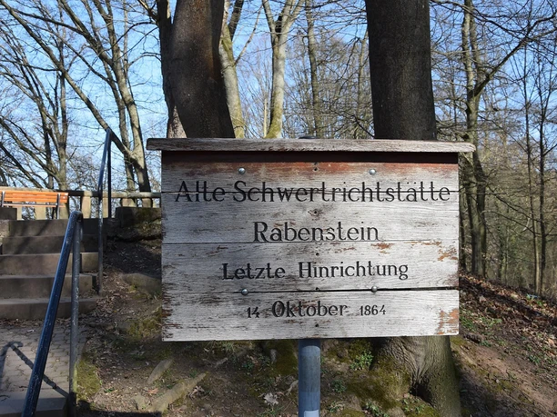 Schild Alte Schwertrichtstätte Rabenstein