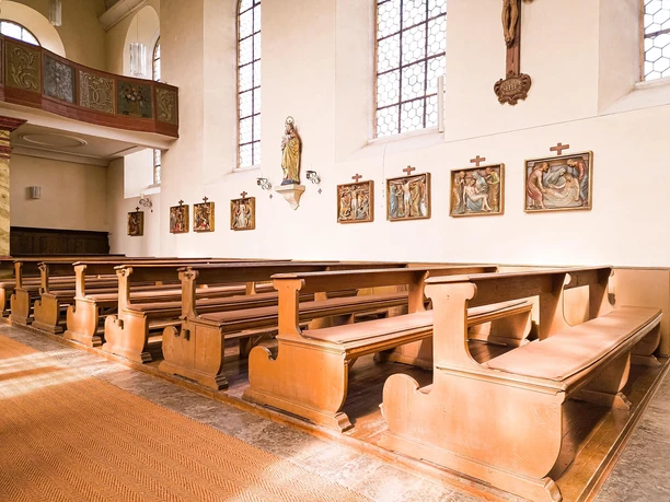 Kreuzweg Kath Pfarrkirche Mariä Himmelfahrt