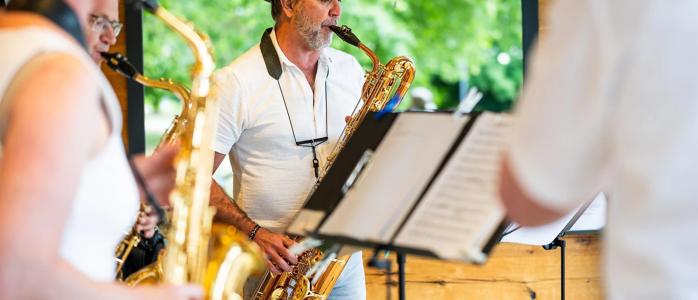 Ufer-Frühstück mit Musik