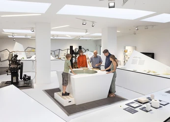 Führung durch das Papiermuseun