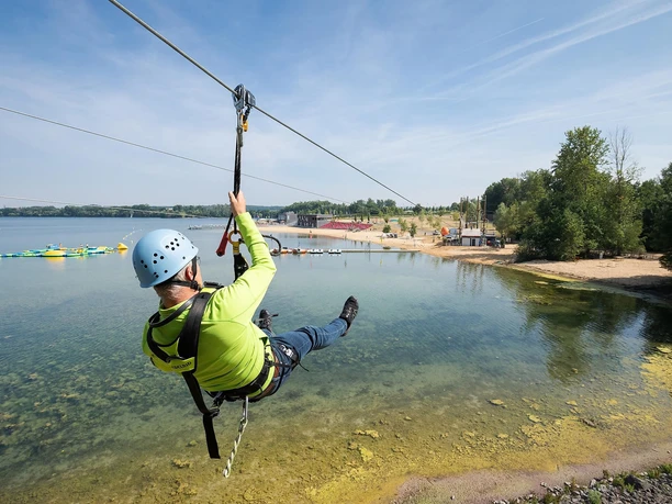 Flug über den See