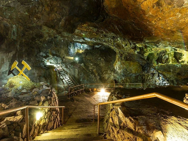 Dunkelführung im Kupferbergwerk