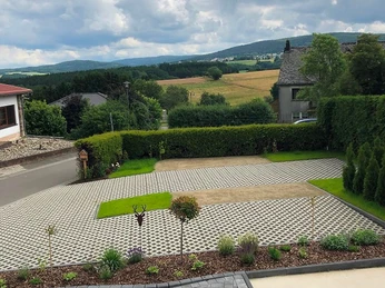 Wohnmobilstellplatz leer, Erholungsoase Alt, Geisf