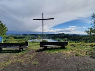 Maarkreuz am Schalkenmehrener Maar