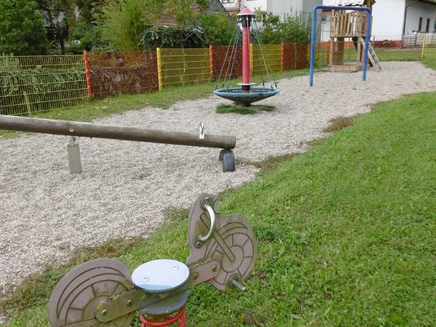 Spielplatz Annweiler-Gräfenhausen 3