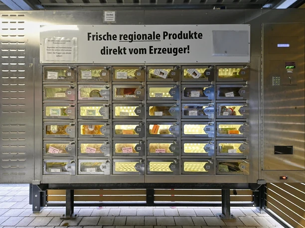 Selbstbedienung Jung's Campinghühner Bellnhausen