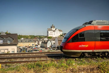 Mit der Lahntalbahn durch Diez
