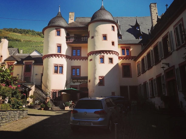Schloss Zell (Mosel)