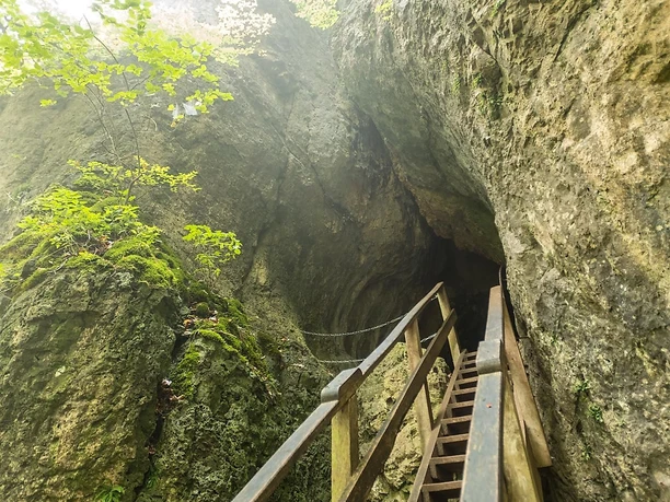 Buchenlochhöhle auf dem Felsenpfad