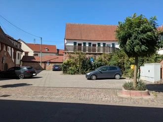 Parkplatz am Rathaus, Leinsweiler