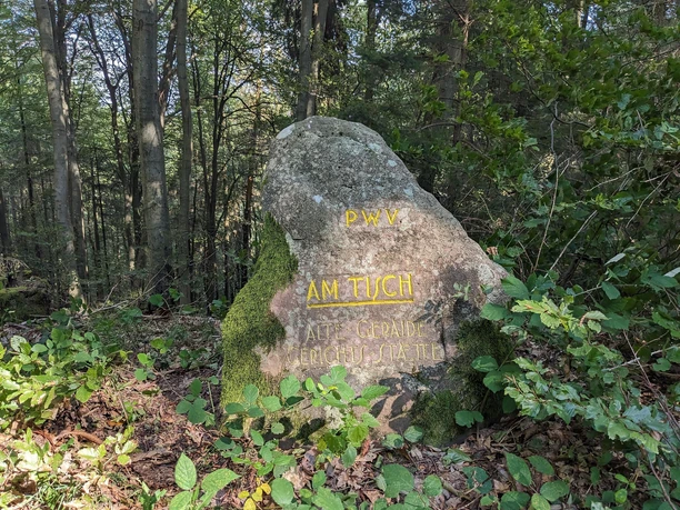 Gedenkstein "Am Tisch" Gedenkstein "Am Tisch"