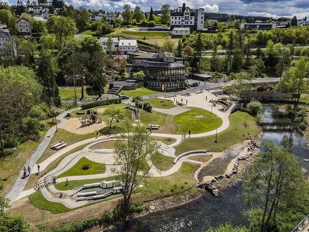 Kurpark mit Helenenquelle