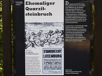 Hinweistafel Quarzi-Steinbruch