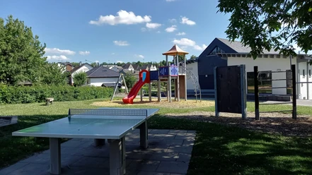 Turm mit Rutsche