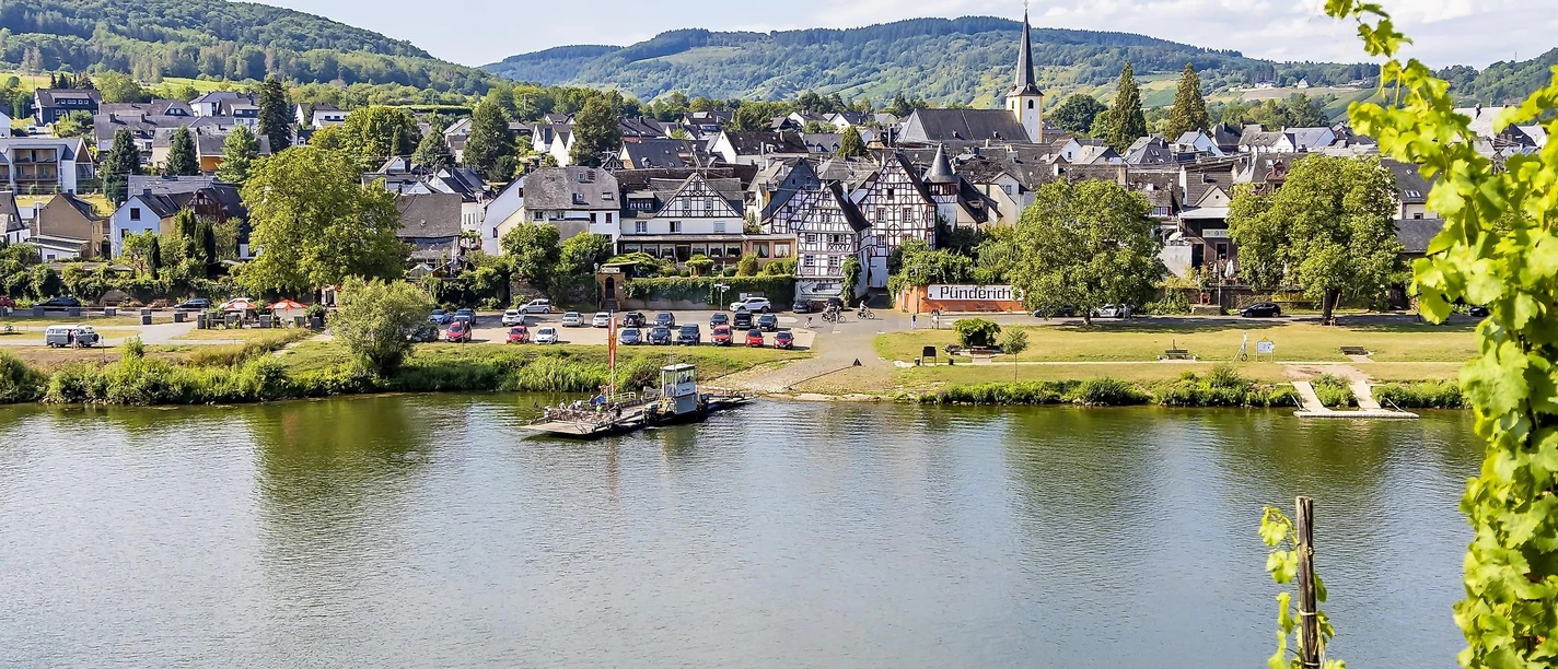Blick auf Pünderich