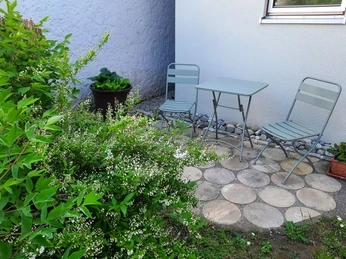 schattiges, grünes Eck