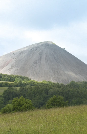 Rundwanderweg zum Gipfel des Schlösschenkopfes
