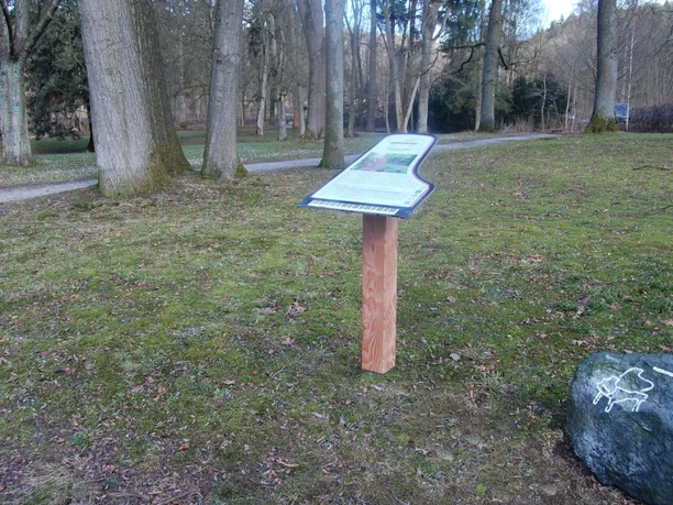 Steinway Trail - Infotafel