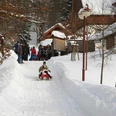 Rodelbahn vor der Tourist-Information