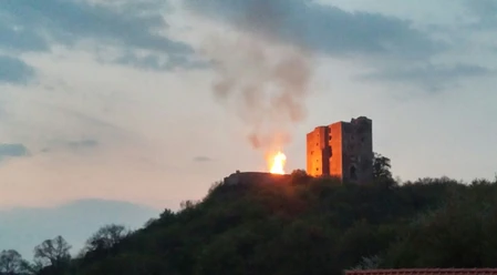 Osterfeuer an Burgruine Arnstein