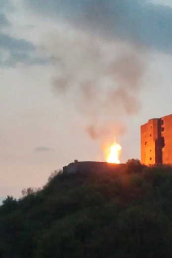 Osterfeuer an Burgruine Arnstein