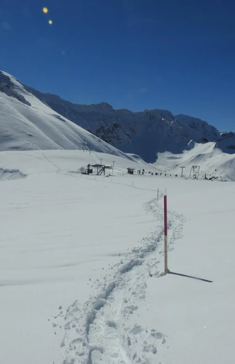 The Homatti ski station has already been passed and the (not too steep) ascent awaits